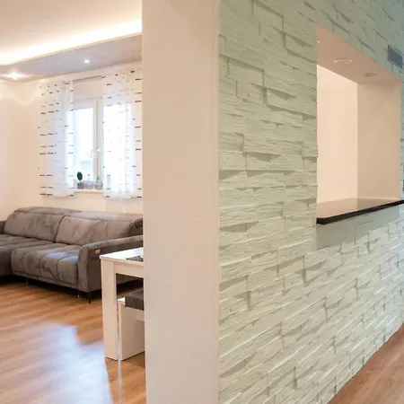 דירה Ring48 Living - Modernes Wohnen Mit Wohlfuehlambiente Mitten Im Stadtzentrum - Vollausgestattete Kueche, Bad Mit Duschbadewanne, Parkplatz