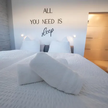 Appartement Ring48 Living - Modernes Wohnen Mit Wohlfuehlambiente Mitten Im Stadtzentrum - Vollausgestattete Kueche, Bad Mit Duschbadewanne, Parkplatz