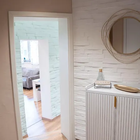 Ring48 Living - Modernes Wohnen Mit Wohlfuehlambiente Mitten Im Stadtzentrum - Vollausgestattete Kueche, Bad Mit Duschbadewanne, Parkplatz * Bayreuth