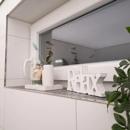 Ring48 Living - Modernes Wohnen Mit Wohlfuehlambiente Mitten Im Stadtzentrum - Vollausgestattete Kueche, Bad Mit Duschbadewanne, Parkplatz באיירוט