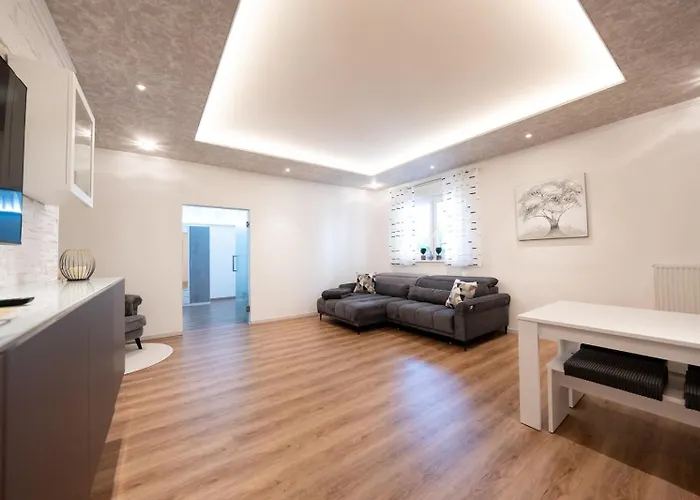 Appartement Ring48 Living - Modernes Wohnen Mit Wohlfuehlambiente Mitten Im Stadtzentrum - Vollausgestattete Kueche, Bad Mit Duschbadewanne, Parkplatz *