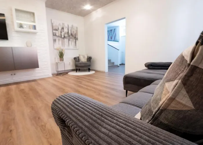Ring48 Living - Modernes Wohnen Mit Wohlfuehlambiente Mitten Im Stadtzentrum - Vollausgestattete Kueche, Bad Mit Duschbadewanne, Parkplatz Appartement *
