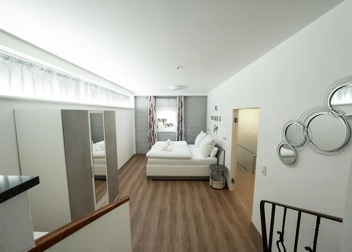 Ring48 Living - Modernes Wohnen Mit Wohlfuehlambiente Mitten Im Stadtzentrum - Vollausgestattete Kueche, Bad Mit Duschbadewanne, Parkplatz Appartement Bayreuth